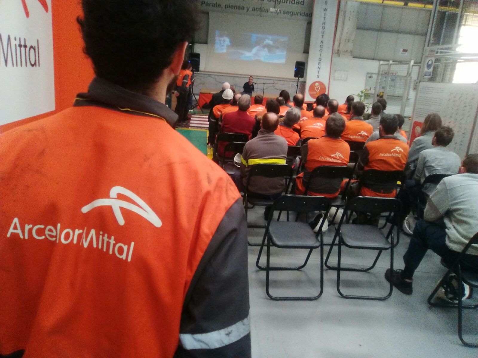 Conferencia De los pies a la cabeza en Arcelor Mittal