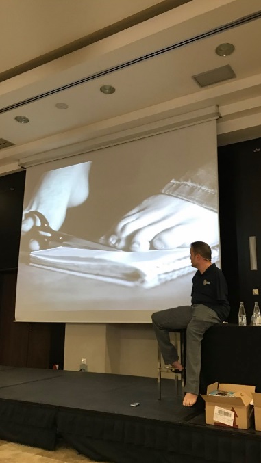 conferencia CMVOCENTO delospiesalacabeza