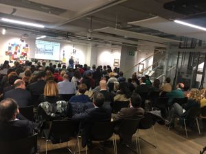 Conferencia motivacional DKV delospiesalacabeza